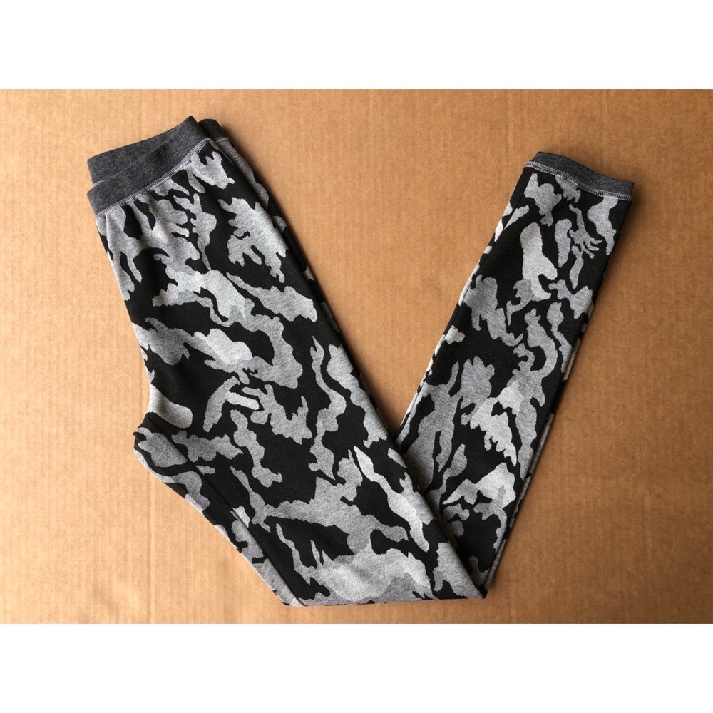 Women’s Gray and black design pants